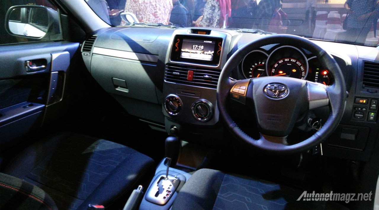 Mobil Baru, foto-interior-new-toyota-rush-facelift-2015: First Impression Review Toyota Rush Facelift 2015 oleh AutonetMagz