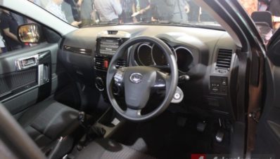 First Impression Review Daihatsu Terios Facelift 2015 oleh AutonetMagz First Impression Review Daihatsu Terios Facelift 2015 oleh AutonetMagz