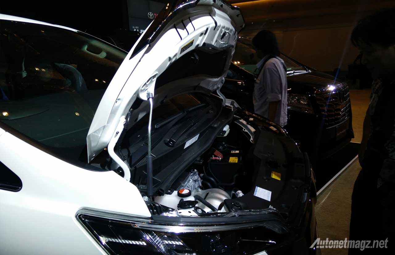 Berita, kap-mesin-toyota-vellfire: First Impression Review Toyota Alphard dan Vellfire 2015