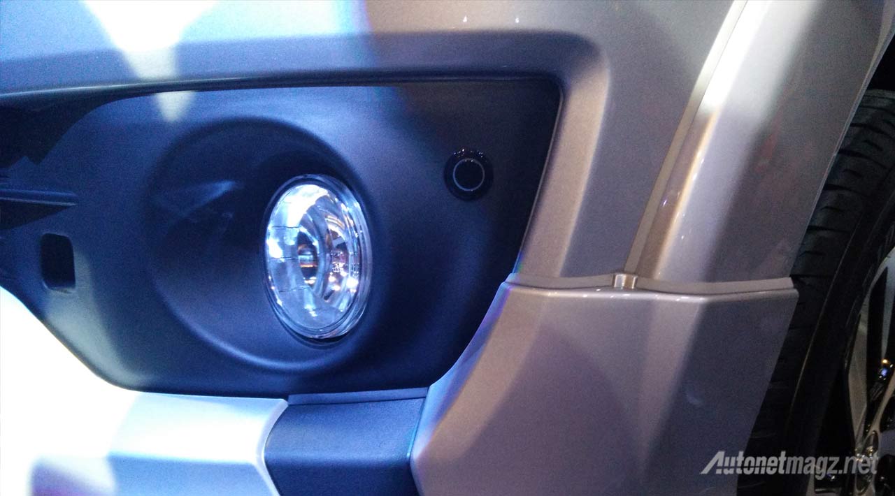 Mobil Baru, sensor-parkir-depan-toyota-rush-facelift: First Impression Review Toyota Rush Facelift 2015 oleh AutonetMagz