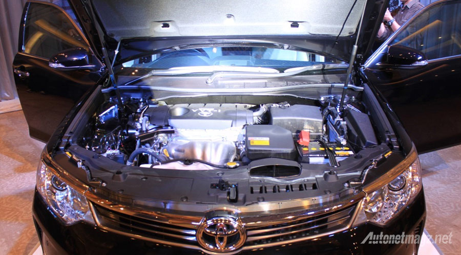Berita, mesin-toyota-camry-facelift: First Impression Review Toyota Camry Facelift 2015 oleh AutonetMagz
