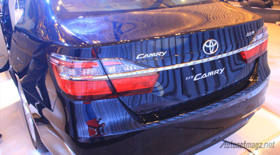 Berita, toyota-camry-facelift-belakang: First Impression Review Toyota Camry Facelift 2015 oleh AutonetMagz