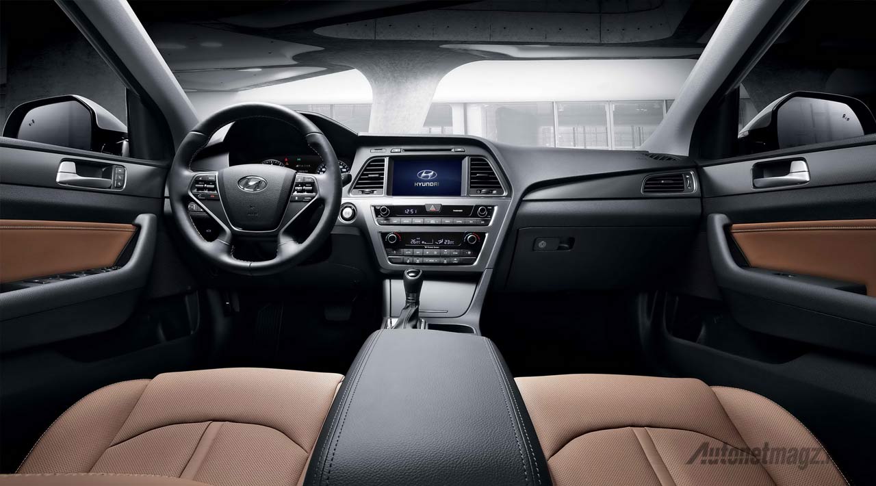 Berita, interior-hyundai-sonata: Hyundai Sonata Kini Usianya Genap 30 Tahun dan Sudah Laku 7,3 Juta Unit
