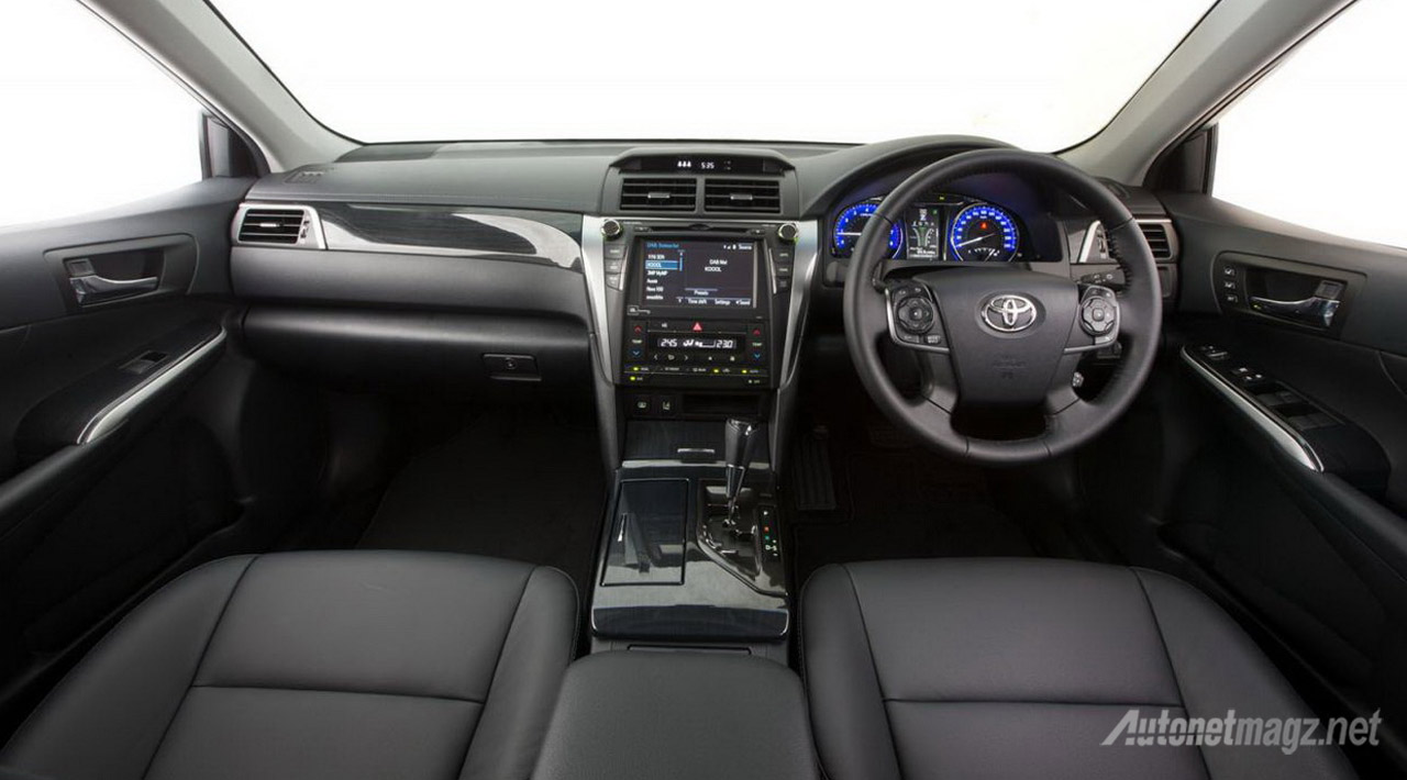Berita, interior-toyota-aurion-presara: Toyota Aurion, Saudara Kembar Camry Baru Saja Facelift di Australia