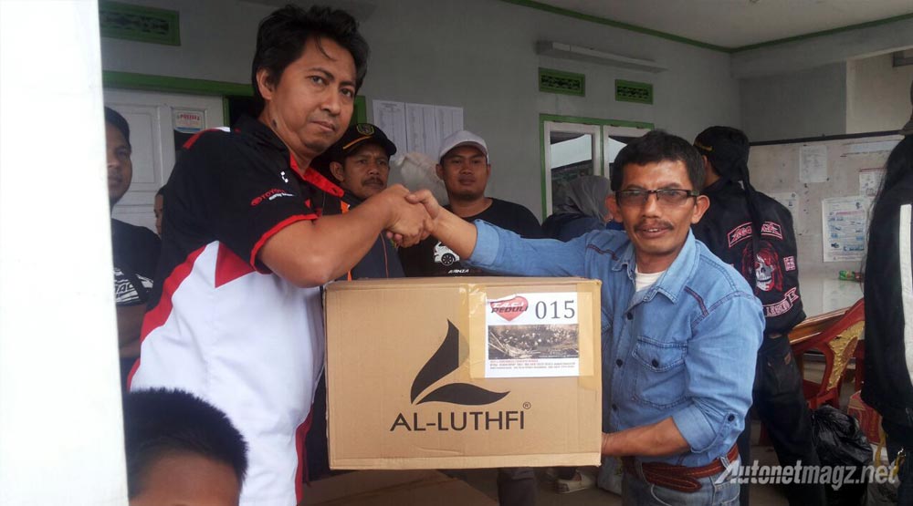 Berita, sumbangan-toyota-avanza-club-indonesia: Toyota Avanza Club Indonesia Baksos Korban Bencana Tanah Longsor di Pangalengan