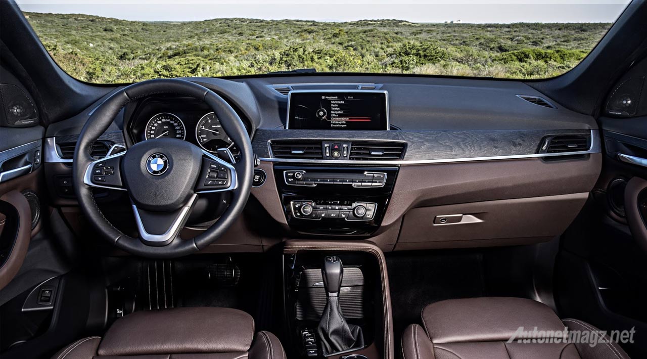 Berita, interior-bmw-x1-2016: BMW X1 2016 Kini Berbasis MINI dan Penggerak Roda Depan, Pakai Mesin 3 Silinder Turbo