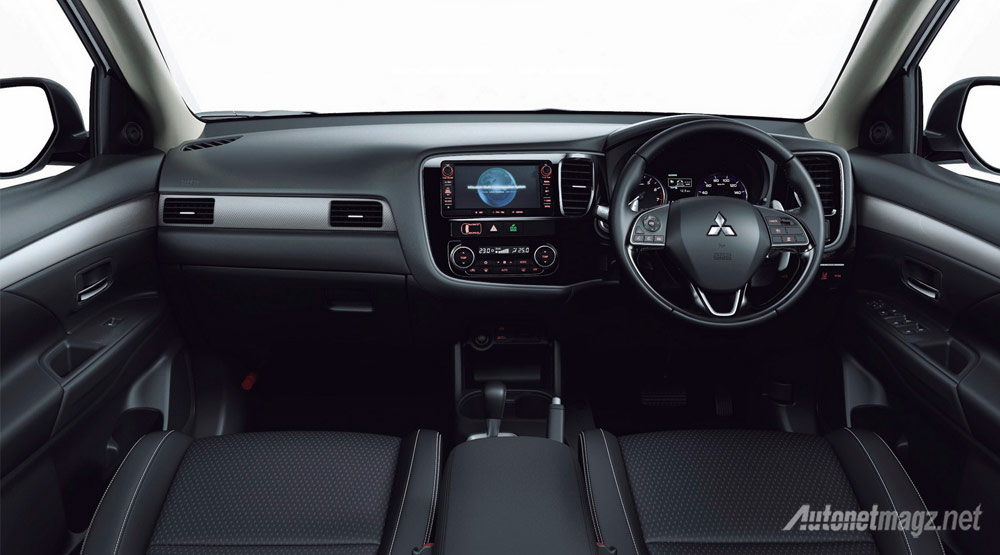 Berita, mitsubishi-outlander-facelift-non-PHEV-interior: Mitsubishi Outlander Facelift Siap Tanding di Kandang Sendiri