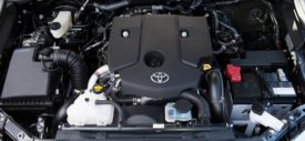 2016-Toyota-Fortuner-Thailand-Audio
