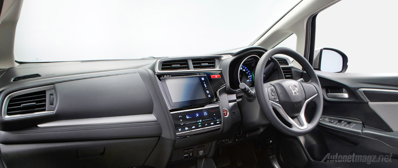 Honda, Interior Honda BR-V akan mirip dengan interior dashboard All New Honda Jazz GK5: Honda BR-V Akan Memiliki Varian 1.800 cc dan Interior Berbeda Dengan Brio!