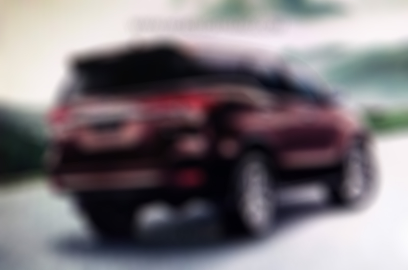 Berita, brosur toyota fortuner blur belakang: Foto Brosur Toyota Fortuner 2015 Bocor Lagi, Kali Ini Interiornya Mulai Kelihatan!