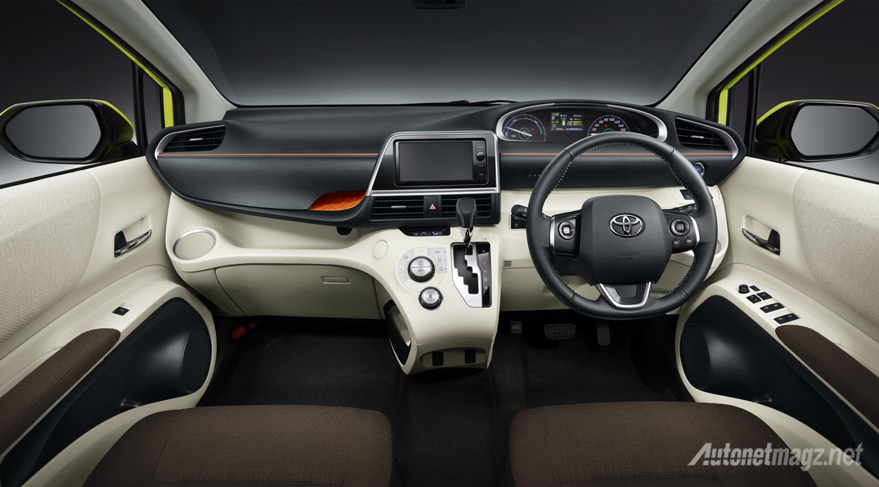 Berita, interior-toyota-sienta: Toyota Sienta Sudah Resmi Dijual di Jepang, Saingan Kuat Honda Freed Nih