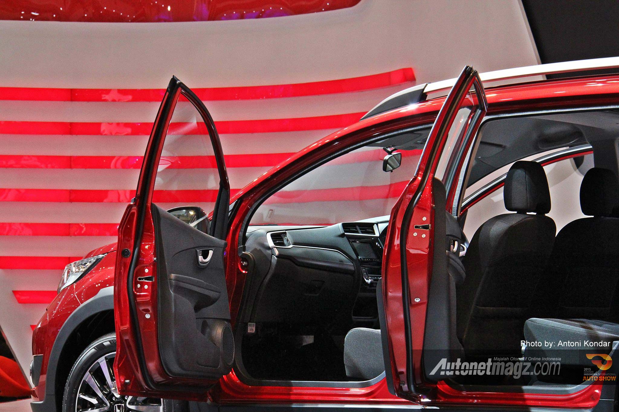 Berita, Dashboard Honda BR-V: Spesifikasi Honda BR-V Indonesia : Sudah VSA dan Hill Start Assist!