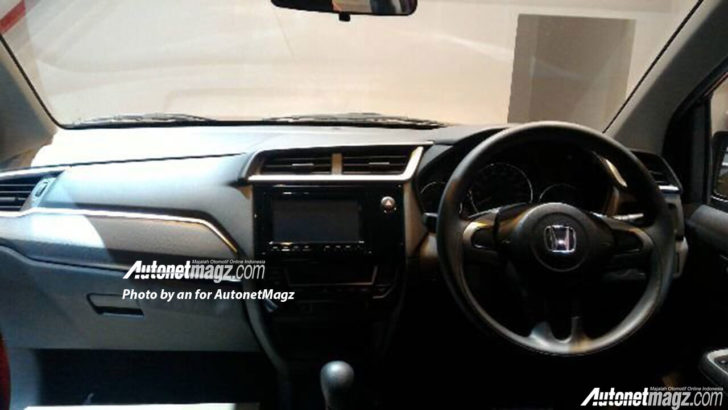   GIIAS 2015, Interior Honda BRV: Ini Foto Bentuk Belakang dan
Dashboard 