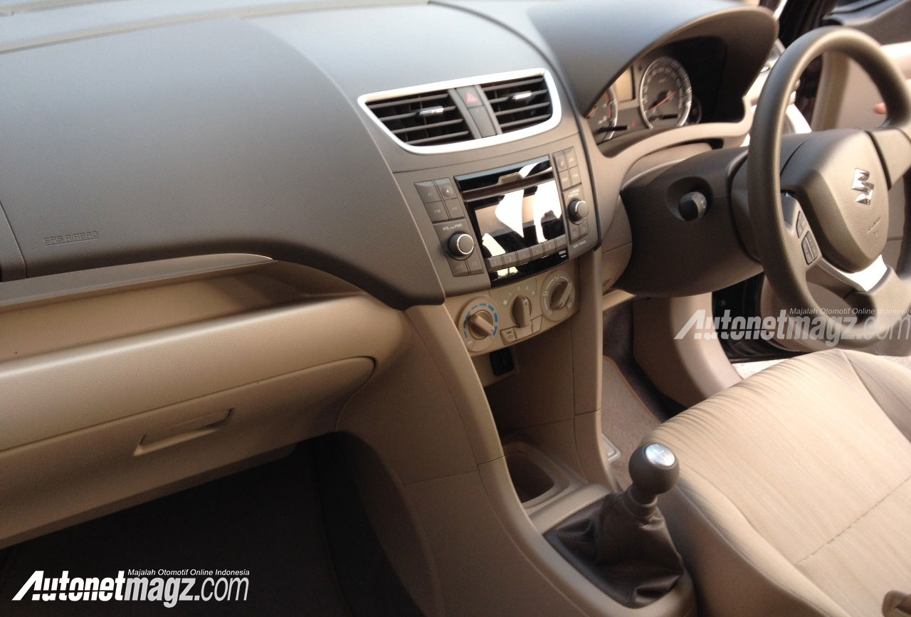 Berita, Interior-New-Suzuki-Ertiga-Facelift-2015: First Impression Review Suzuki Ertiga Facelift 2015