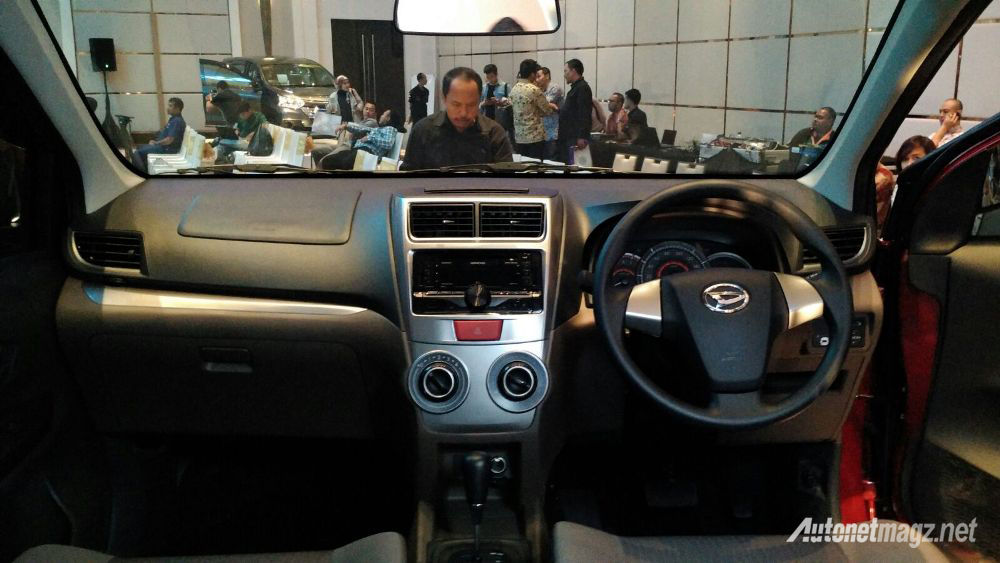 Berita, daihatsu-great-new-xenia-interior: Daihatsu Great New Xenia 2015 Juga Ikut Dirilis Hari Ini! Apa Saja Keunggulannya?