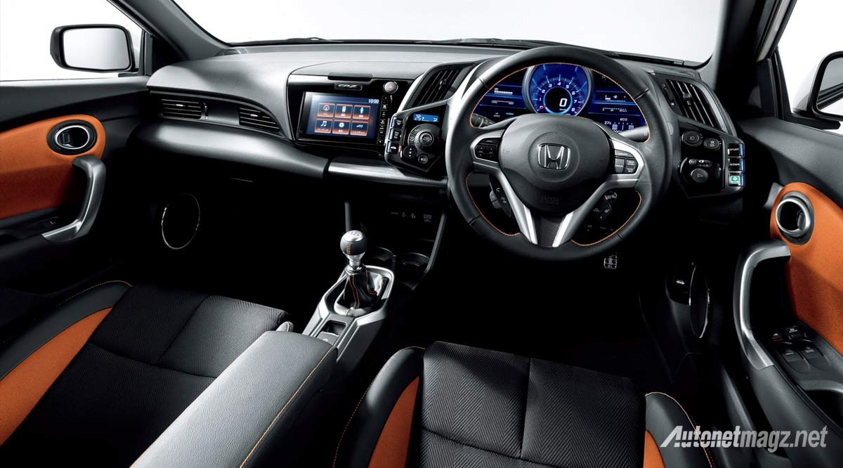 Berita, interior-honda-cr-z-facelift: Honda CR-Z Facelift Bawa Sejumlah Fitur Baru, Mesin Masih Sama Tanpa Ubahan