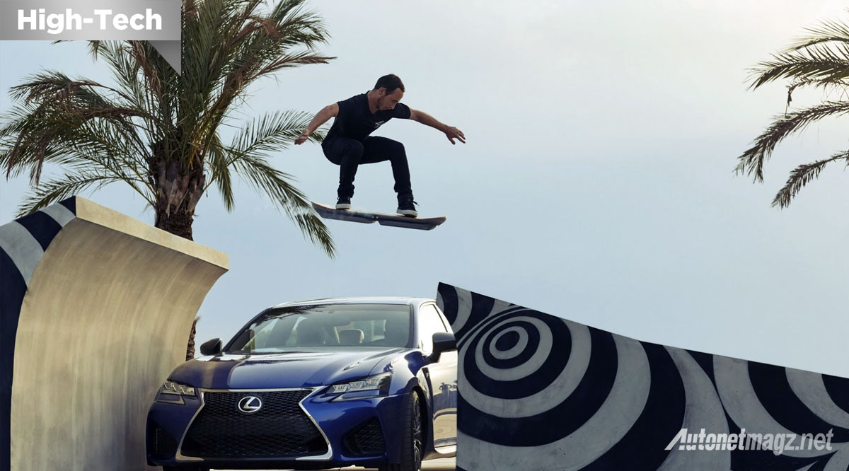 Berita, lexus-gs-f-and-hoverboard: Hoverboard Lexus Rupanya Asli dan Bisa Diajak Beraksi, Tertarik?