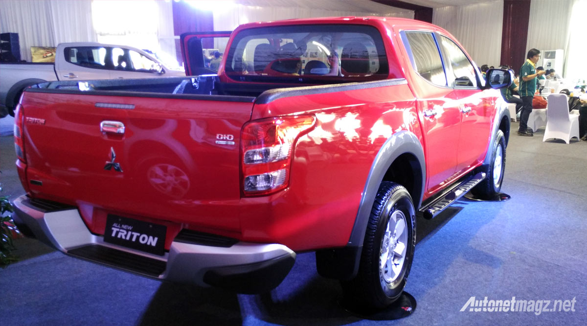 Berita, mitsubishi-triton-2015-indonesia-belakang: First Impression Review All New Mitsubishi Triton 2015 with Video