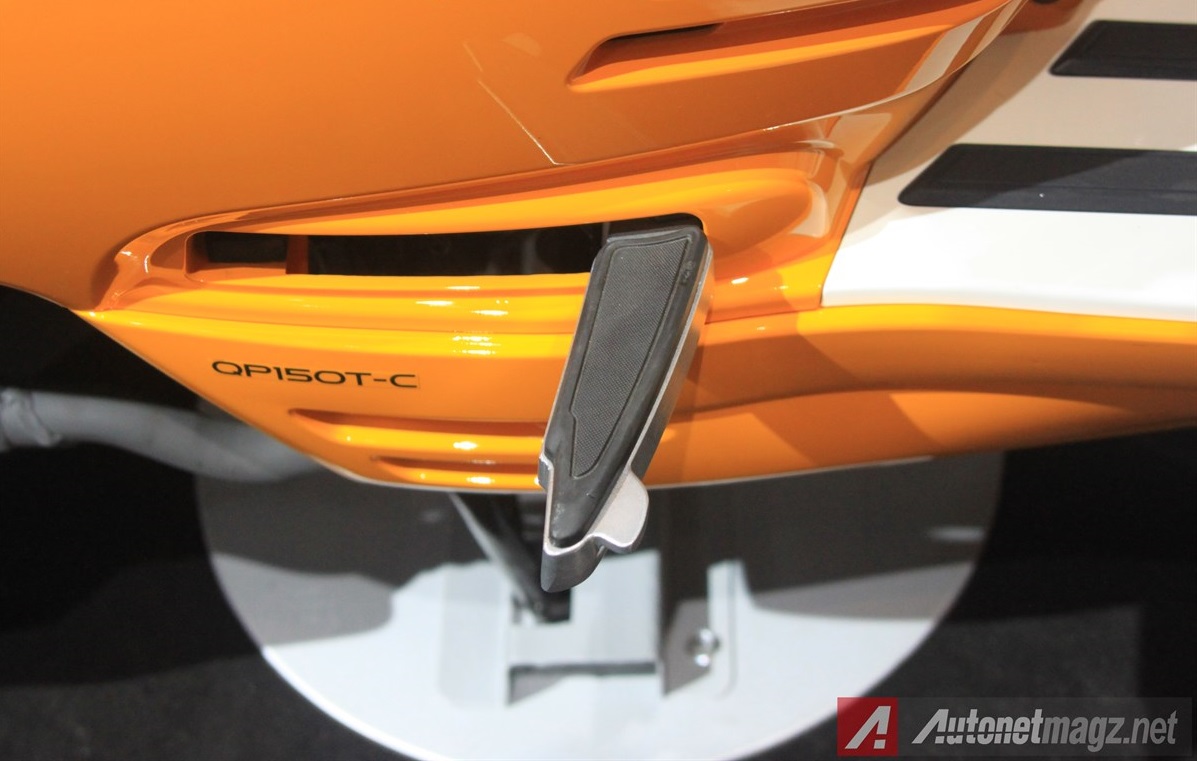 Motor Baru, Peugeot_Django_foot-step: First Impression Review Dan Test Drive Peugeot Django Dari IIMS 2015 with Video