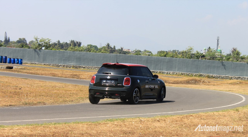 Berita, mini-cooper-jcw-circuit-lombok: Driving Impression MINI Cooper JCW : Ini Dia Go-Kart Versi Jalan Raya!