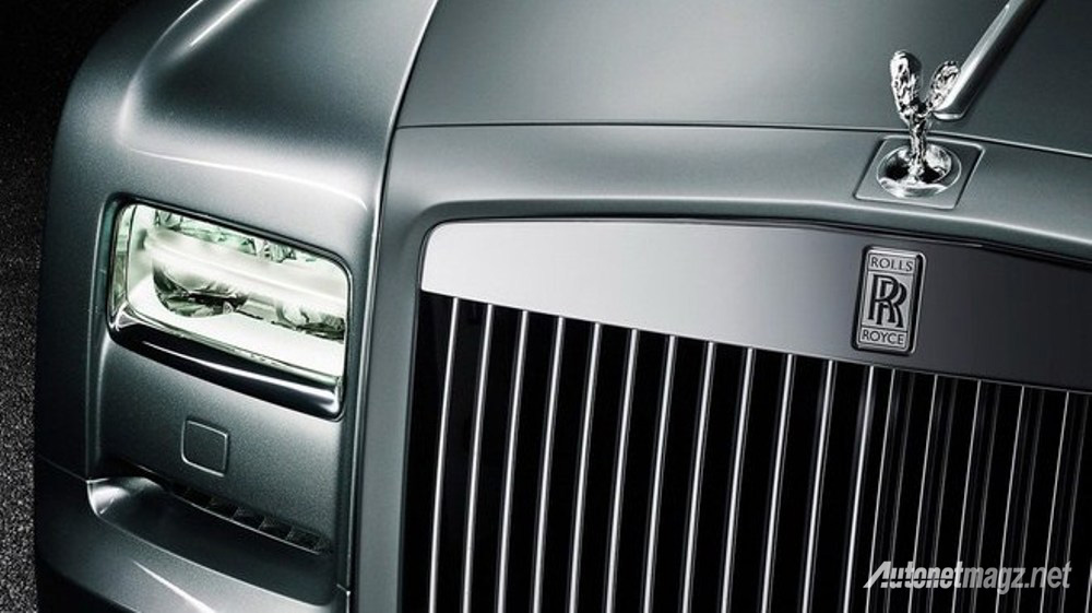 Bentley, rolls-royce-grille: Rolls Royce Akan Segera Merebut Titel SUV Termewah Dari Bentley Bentayga