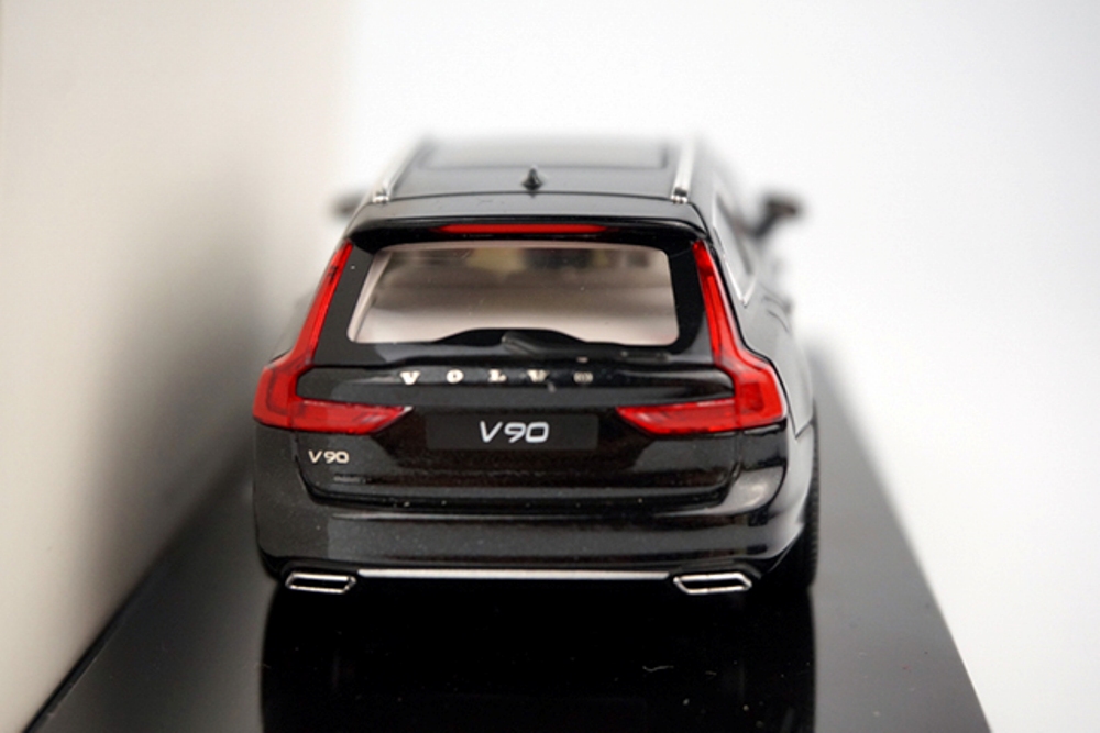 International, Volvo-V90-2016-diecast-scale-model-back: Desain Volvo S90 dan Volvo V90 Bocor Dalam Bentuk Diecast, Hadir di Detroit Auto Show 2016