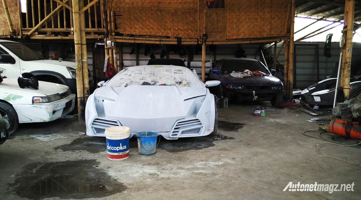 Berita, bengkel-modifikasi-replika-supercar: Bengkel Modifikasi di Bandung Ini Rancang Replika Bodi Ferrari Enzo dan Lamborghini Aventador yang Cukup Akurat!