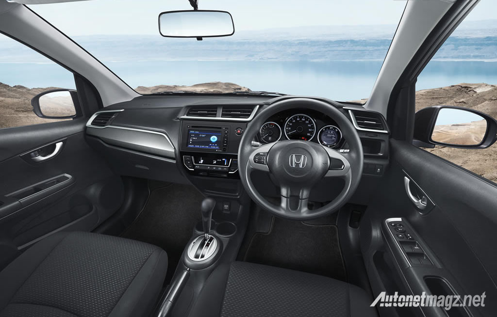 Berita, dashboard honda brv: Foto Resmi Interior Honda BR-V Sudah Disebar, Apa Pendapatmu?