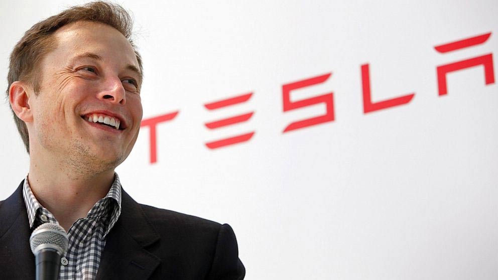 Berita, elon-musk-tesla: Elon Musk : Orang Yang Dipecat Tesla Pasti Direkrut Sama Apple