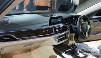 First Impression Review BMW 7 Series, Sedan Premium Tercanggih Saat Ini! First Impression Review BMW 7 Series, Sedan Premium Tercanggih Saat Ini!