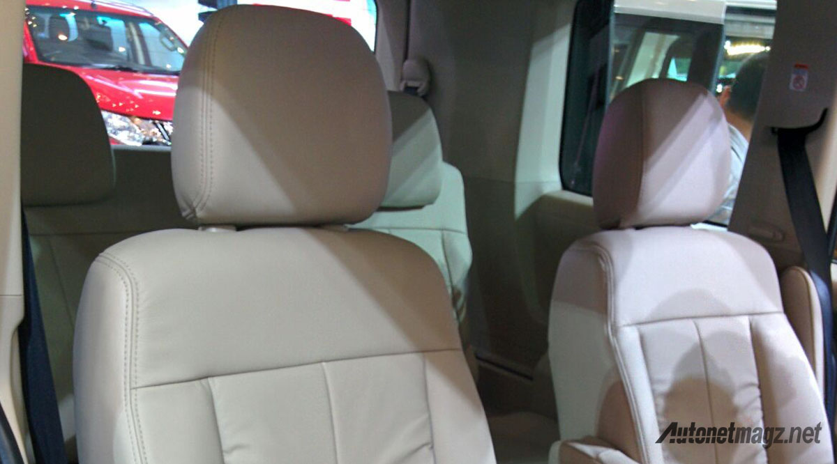 Berita, jok kulit mitsubishi delica royal: Mitsubishi Delica Royal, Varian Baru Delica Hadir di Jakarta Auto Show 2015