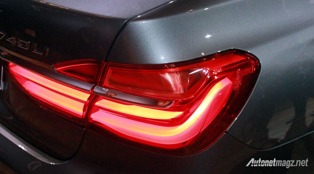 Berita, lampu-belakang-bmw-seri-7: First Impression Review BMW 7 Series, Sedan Premium Tercanggih Saat Ini!