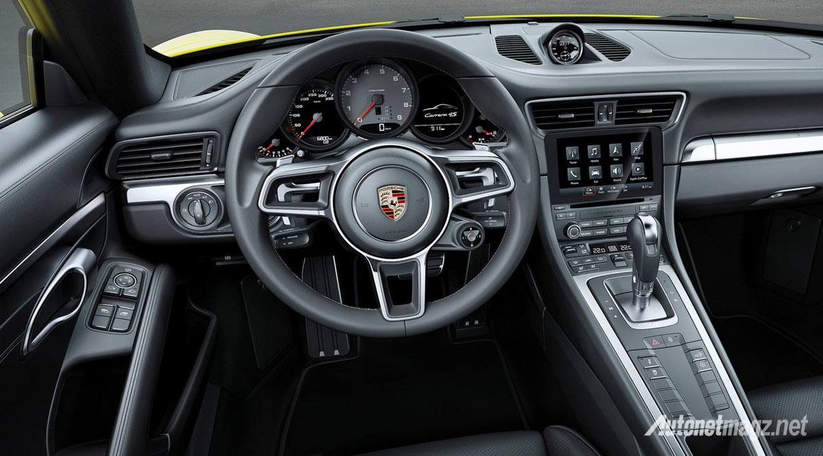 Berita, porsche-911-carrera-4-interior: Terlalu Kepo dan Banyak Minta Data, Porsche Ogah Pakai Android Auto di Porsche 911 2017