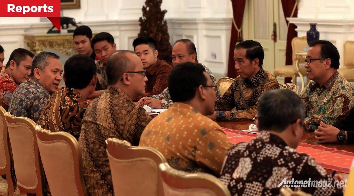 Berita, tim-shell-eco-marathon-dan-presiden-jokowi: Presiden Jokowi Sambut Kedatangan Para Pemenang Shell Eco Marathon Asia di Istana Negara