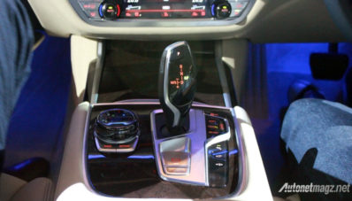 First Impression Review BMW 7 Series, Sedan Premium Tercanggih Saat Ini! First Impression Review BMW 7 Series, Sedan Premium Tercanggih Saat Ini!