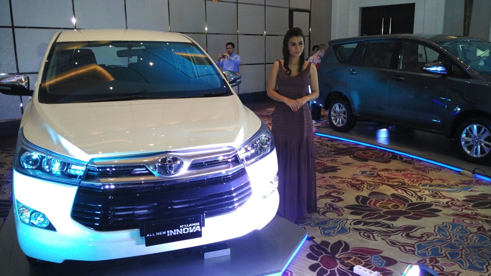 Berita, All New Toyota Kijang Innova 2016: All New Toyota Kijang Innova 2016 Diluncurkan di Indonesia!