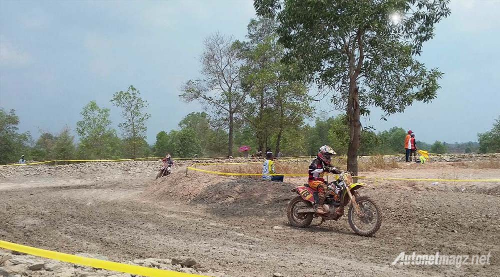 Berita, balapan motor cross viar: Bersama Motor Trail Viar, Crosser Indonesia Dominasi Asian Motocross Championship 2015