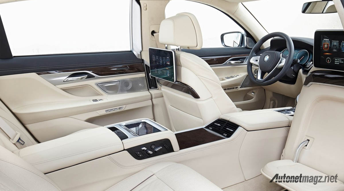 Berita, bmw 7 series interior: BMW Pertimbangkan 7 Series Terkencang Berlabel M760i, Pakai Mesin V12 Milik Rolls-Royce!