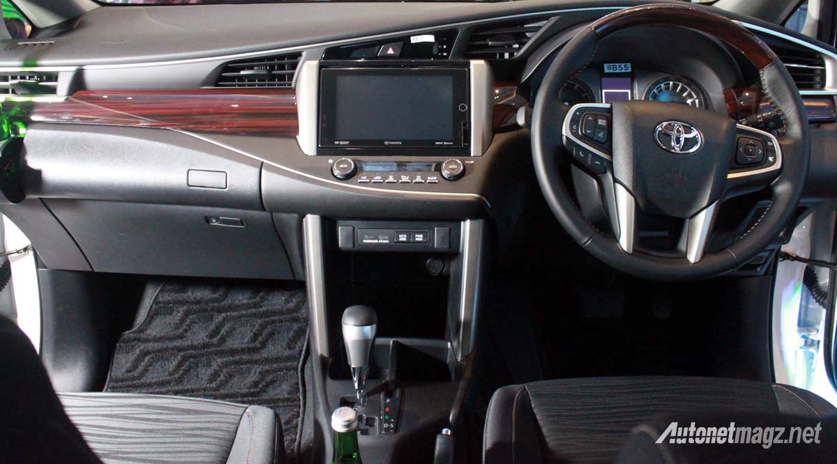 Berita, interior all new toyota kijang innova q: First Impression Review All New Toyota Kijang Innova 2016