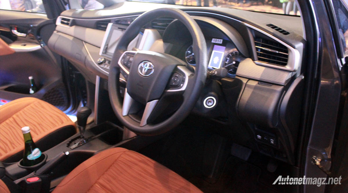 Berita, interior all new toyota kijang innova v: First Impression Review All New Toyota Kijang Innova 2016
