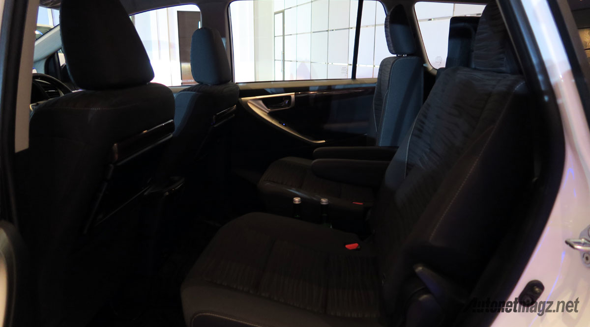 Berita, kabin tengah all new toyota kijang innova: First Impression Review All New Toyota Kijang Innova 2016