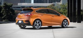 Chevrolet-Cruze-2017-Hatchback-back