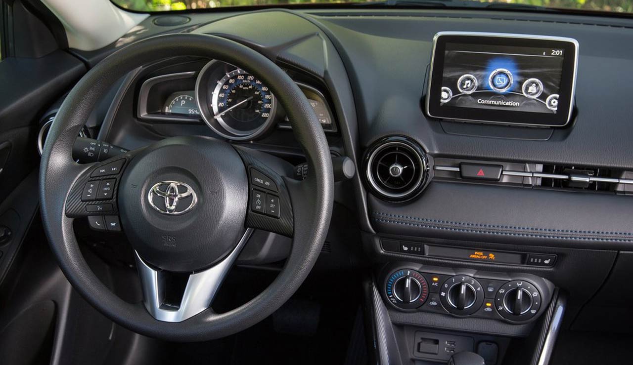 Mobil Baru, Toyota-Yaris-Sedan-interior-Mazda-2: Nahloh, Mazda2 SkyActiv Jadi Toyota Yaris Sedan Terbaru!