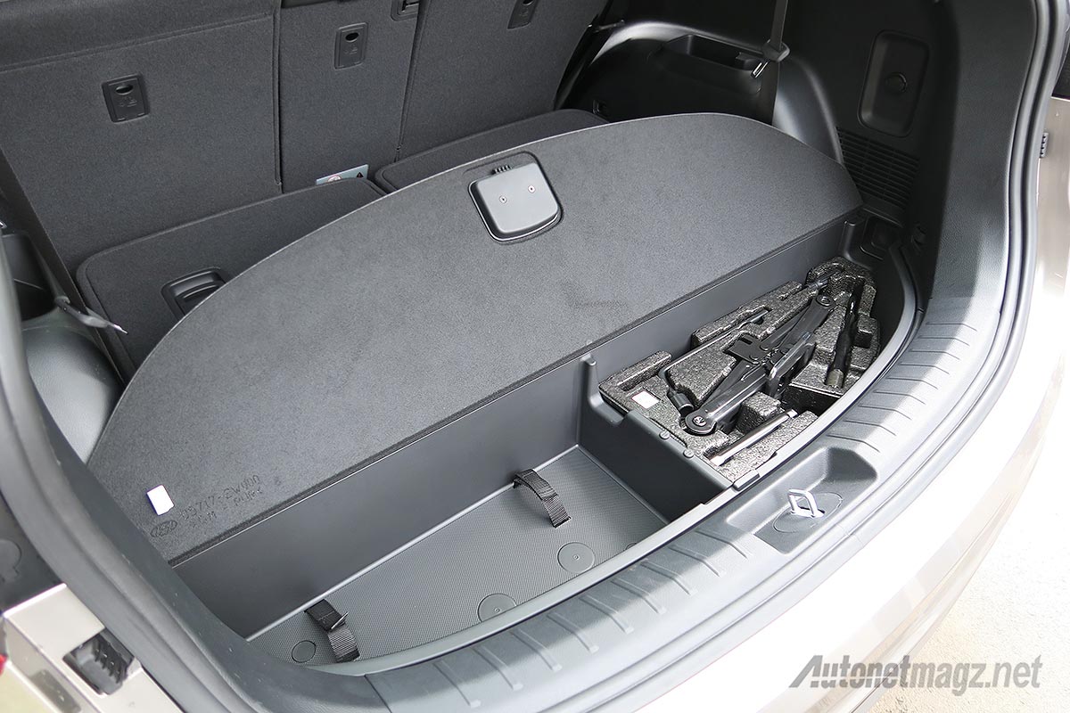 Berita, Bagasi tersembunyi dan ruang penyimpanan toolkit Hyundai Santa Fe storage: Preview Hyundai Santa Fe Facelift 2016 Indonesia