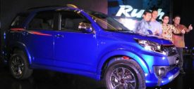 Sticker variasi body Toyota Rush baru TRD Sportivo Ultimo 2016