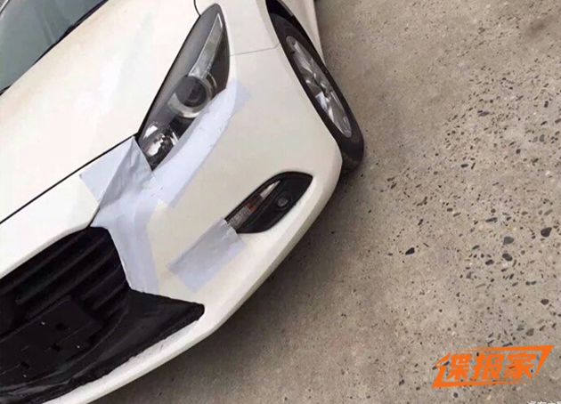 Berita, spyshot mazda 3 facelift depan: Penampakan Mazda 3 Facelift Terdeteksi di China