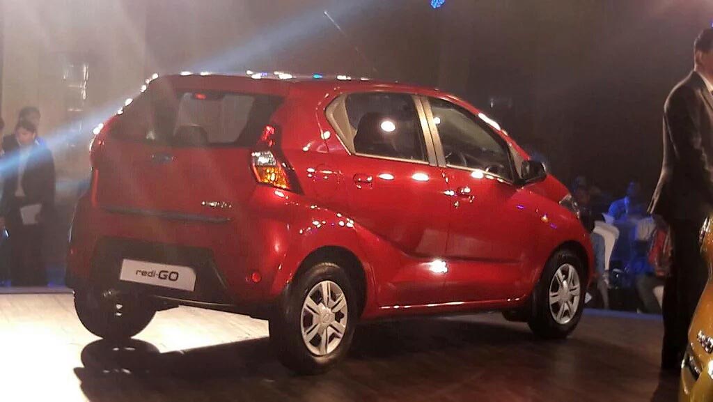Datsun, Datsun redi GO rear view back: Datsun Redi-GO Resmi Meluncur di India, Harga Mulai 50 Juta Saja!