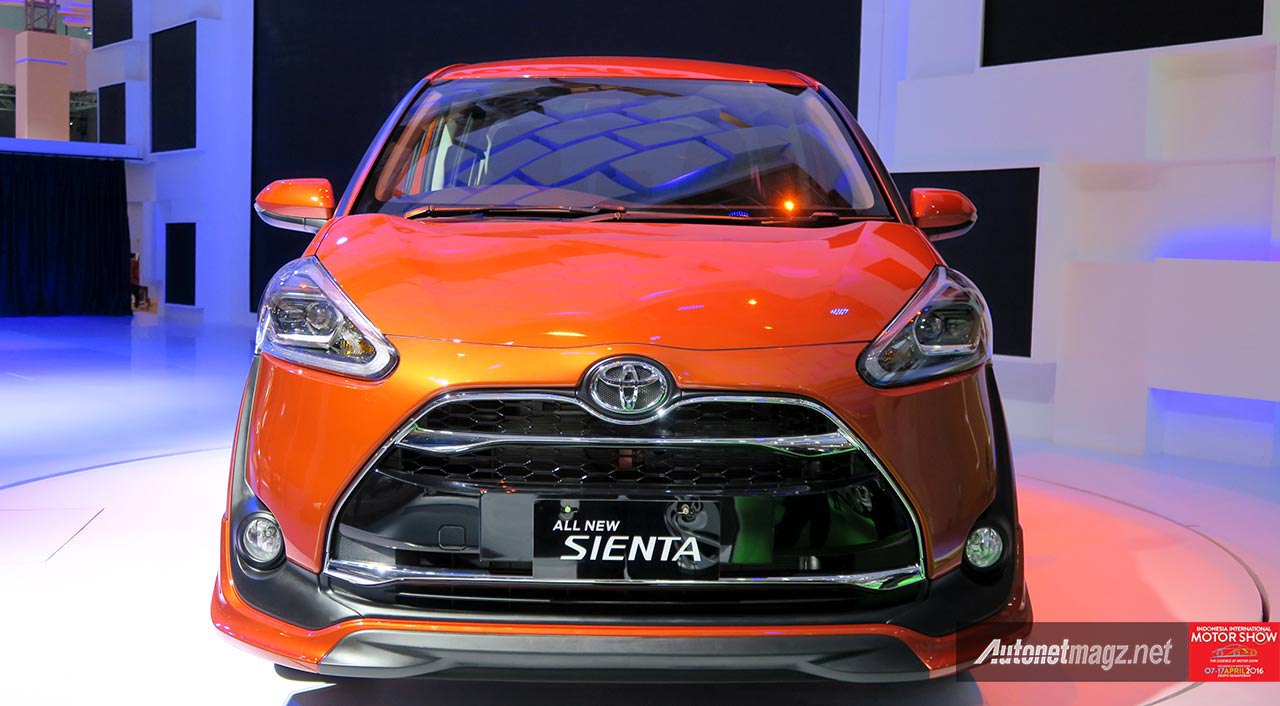 Toyota, Toyota-Sienta-Depan: First Impression Review Toyota Sienta Indonesia Tipe Q