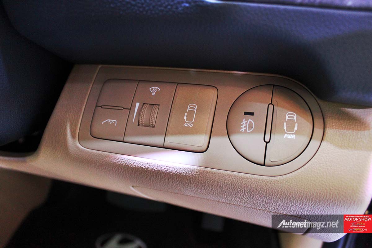 Berita, hyundai h1 facelift 2016 silding door button: First Impression Review Hyundai H-1 Facelift 2016 Indonesia