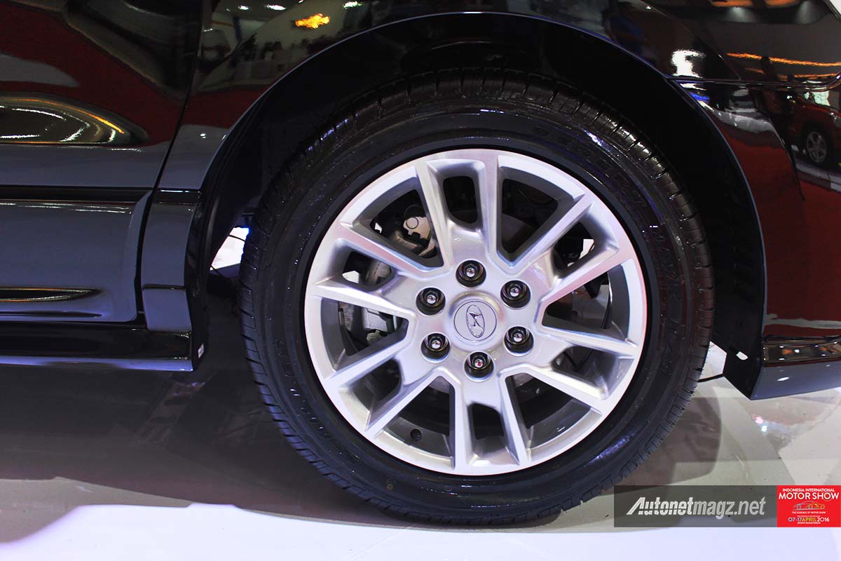 Berita, hyundai h1 facelift 2016 wheels: First Impression Review Hyundai H-1 Facelift 2016 Indonesia